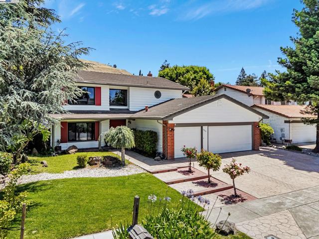 39622 Benavente Ave, Fremont CA: https://media.crmls.org/mediaz/f0506c2d-8e50-4239-830f-b46276b20a60.jpg
