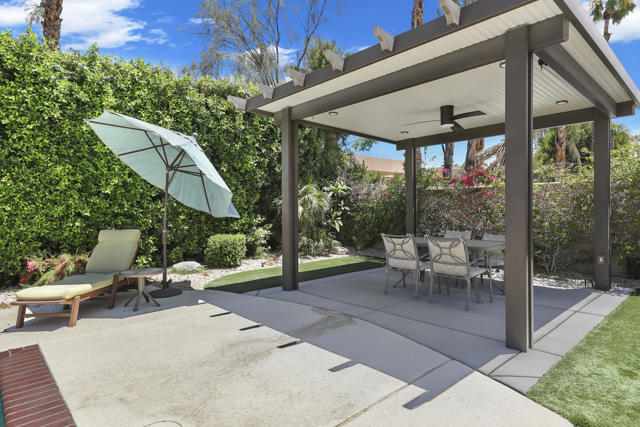 70825 Ironwood Drive, Rancho Mirage CA: https://media.crmls.org/mediaz/f0519de0-2073-42d0-a640-c6835a44fb0b.jpg