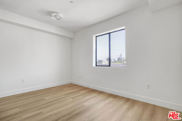 1822 Overland Avenue, Los Angeles CA: https://media.crmls.org/mediaz/f051e826-a57d-40ee-9f27-4730bc273faf.jpg