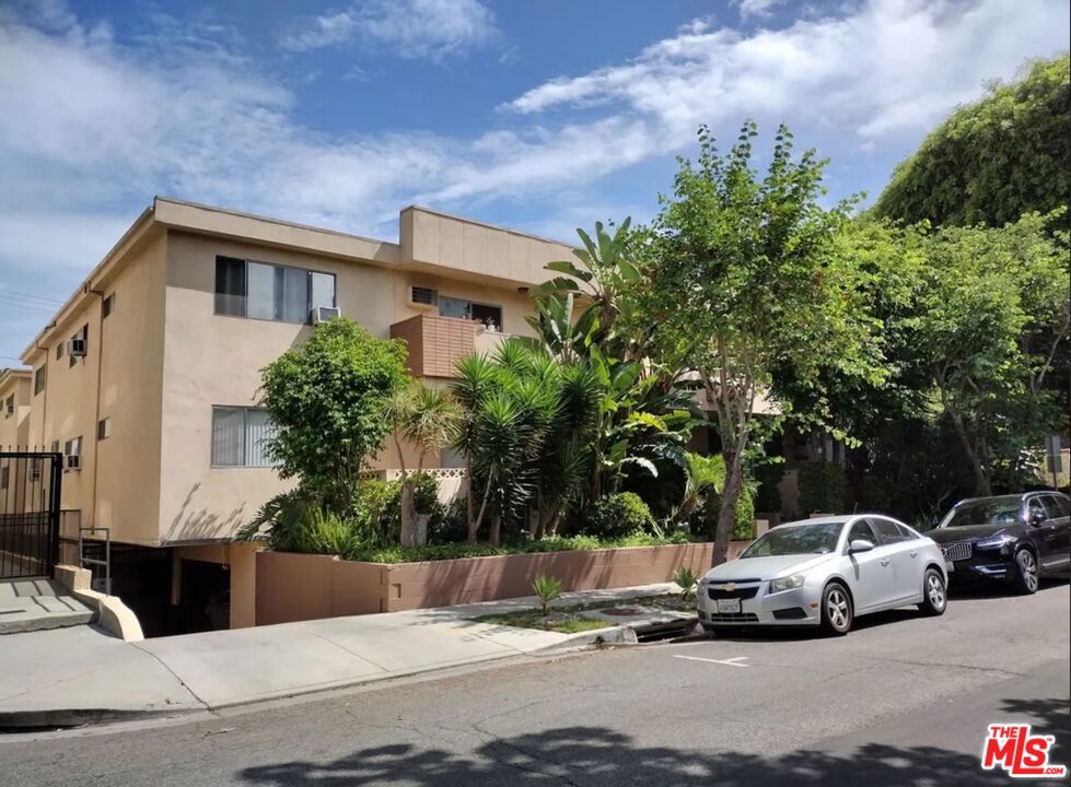 650 Westmount Drive #204