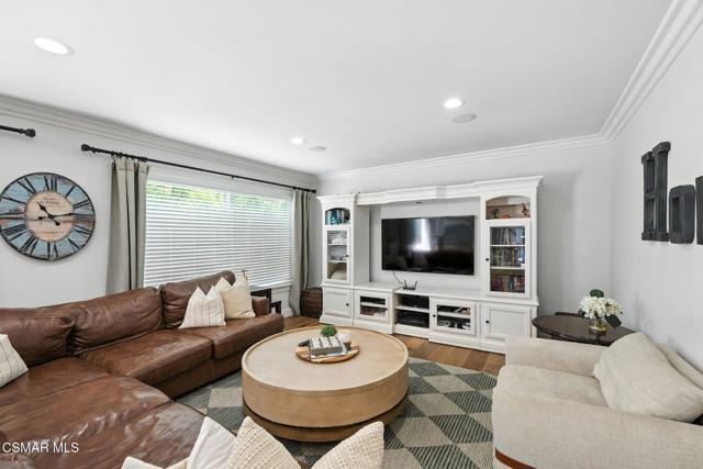 3225 Bear Creek Drive, Newbury Park CA: https://media.crmls.org/mediaz/f0526b4e-b866-4315-9242-62b698867838.jpg