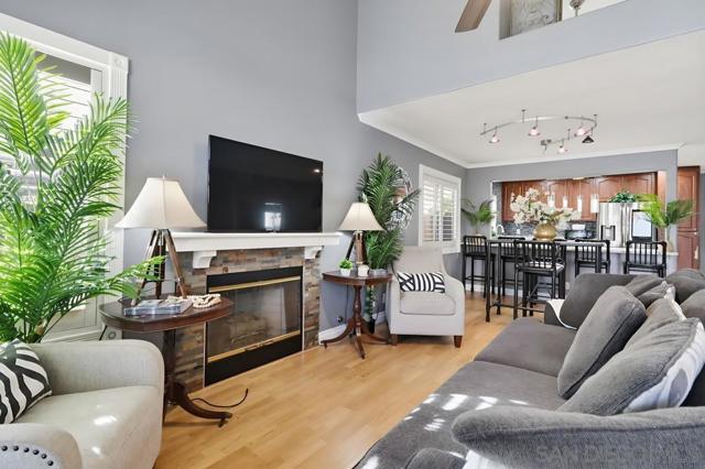 554 Friendly Ct E, El Cajon CA: https://media.crmls.org/mediaz/f052bc20-81c9-4ba8-96b6-0c10dfd2fbcb.jpg