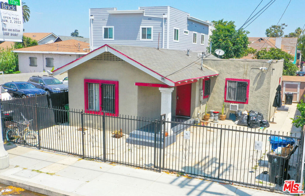 1109 Exposition Boulevard