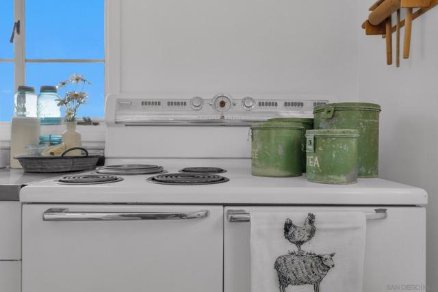 3306 Oak Grove, Julian CA: https://media.crmls.org/mediaz/f0541832-0777-4df0-9387-d878b8c87716.jpg