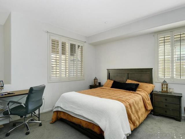 7725 El Cajon Blvd, La Mesa CA: https://media.crmls.org/mediaz/f054a04c-6d43-445f-b9b0-918a7d6419db.jpg