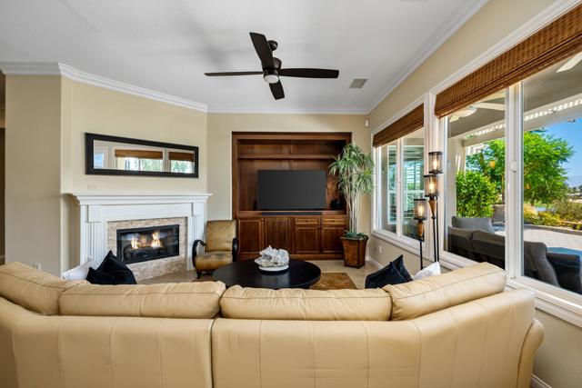 61414 Topaz Drive, La Quinta CA: https://media.crmls.org/mediaz/f05550e5-be1c-4295-9100-8f040e3448e1.jpg