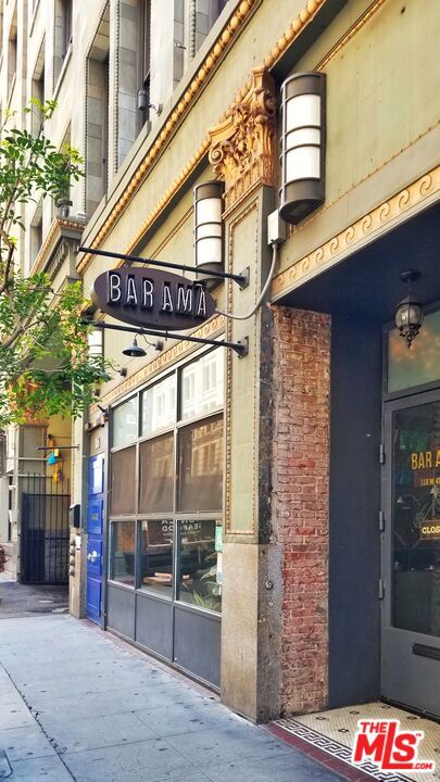 460 S Spring Street, Los Angeles CA: https://media.crmls.org/mediaz/f0556b9c-1987-44bf-9dc2-7d1f2a1c3b34.jpg