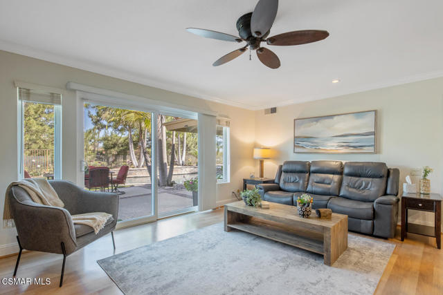 3901 Via Verde, Thousand Oaks CA: https://media.crmls.org/mediaz/f05777c0-8958-4ccf-b6ac-eee55ecf651a.jpg
