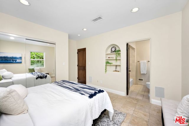 4166 Dixie Canyon Avenue, Sherman Oaks, California 91423, 3 Bedrooms Bedrooms, ,3 BathroomsBathrooms,Single Family Residence,For Sale,Dixie Canyon,24408971