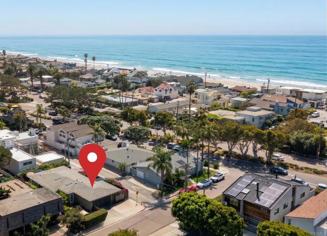 Detail Gallery Image 2 of 15 For 219 24th St, Del Mar,  CA 92014 - 2 Beds | 1/1 Baths