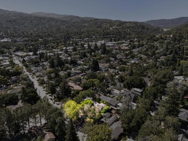 327 Bachman Avenue, Los Gatos CA: https://media.crmls.org/mediaz/f058a03f-fee7-4e2d-a3a2-3e9ff37dee97.jpg