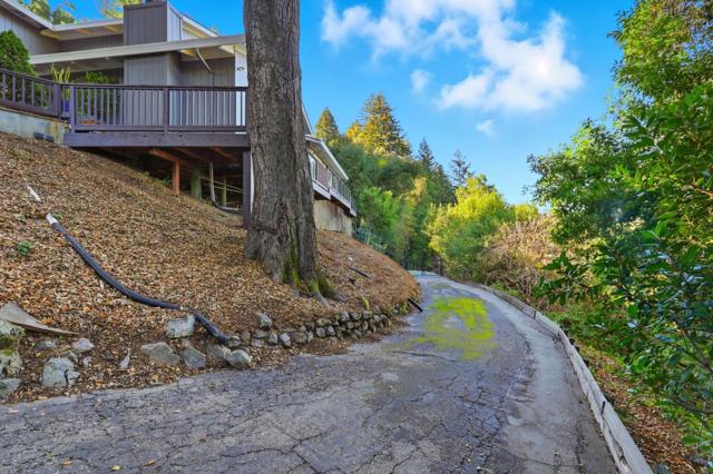 20715 Brush Road, Los Gatos CA: https://media.crmls.org/mediaz/f0598191-d4f3-4fe7-a51b-6aa3a72d4c86.jpg