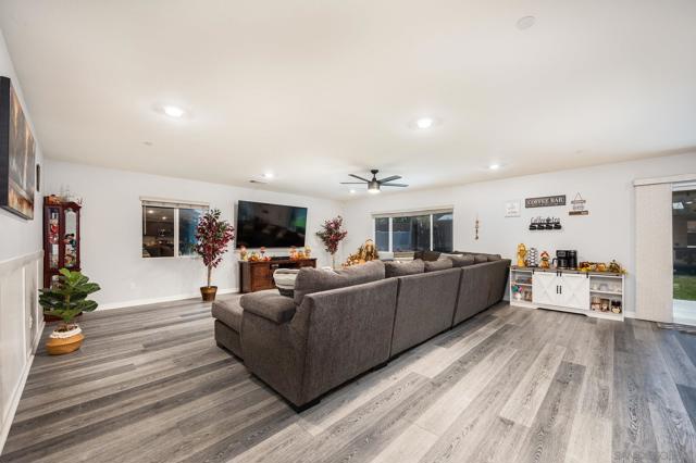 32089 Bunkhouse Rd, Winchester CA: https://media.crmls.org/mediaz/f05ab5f9-83ba-4ac8-8ee4-a7984fd31540.jpg