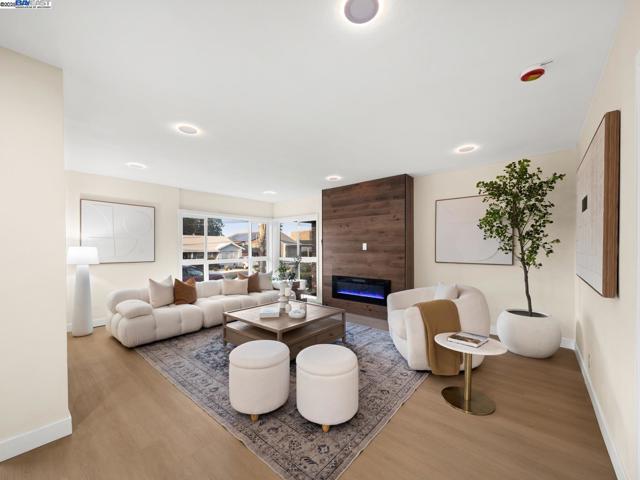 1607 Ward St, Hayward CA: https://media.crmls.org/mediaz/f05ac0d0-6eaa-4ab2-a2bf-194c76c0d650.jpg