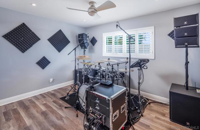 3702 Country Trail, Bonita CA: https://media.crmls.org/mediaz/f05b17ca-299f-4731-a512-b14e92872339.jpg