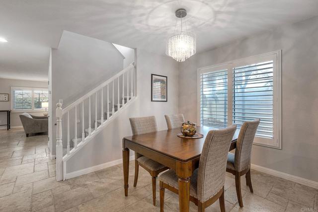 4540 Arbor Glen Way, Oceanside CA: https://media.crmls.org/mediaz/f05b3902-28ba-4a26-9da0-274b141a1164.jpg