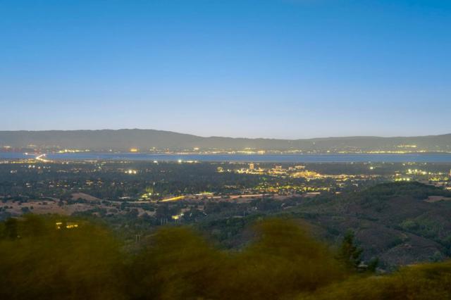 168 Sunrise Drive, Woodside CA: https://media.crmls.org/mediaz/f05ba224-535f-445a-a070-888a90a1c1da.jpg