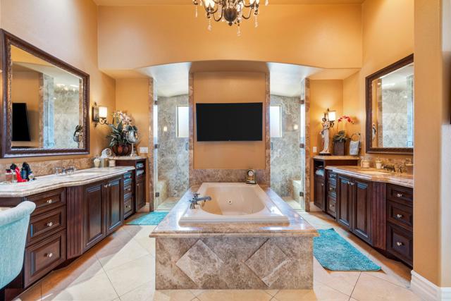 54195 Alysheba Drive, La Quinta CA: https://media.crmls.org/mediaz/f05bcedf-0a96-4f00-bef4-7a9efdeef8a7.jpg
