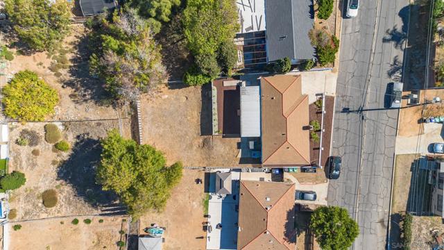 5520 Albemarle St, San Diego CA: https://media.crmls.org/mediaz/f05bea62-beb5-449f-b569-0284bf15baab.jpg