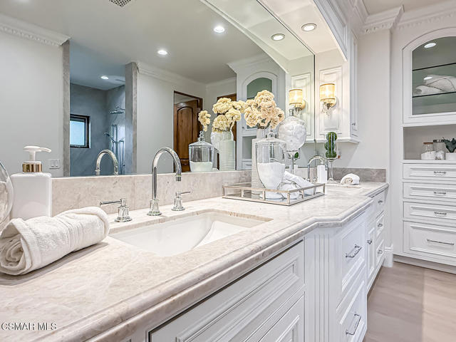 25877 Shady Oak Lane, Valencia CA: https://media.crmls.org/mediaz/f05d66bd-d05a-4814-ba13-0fc701c5e469.jpg