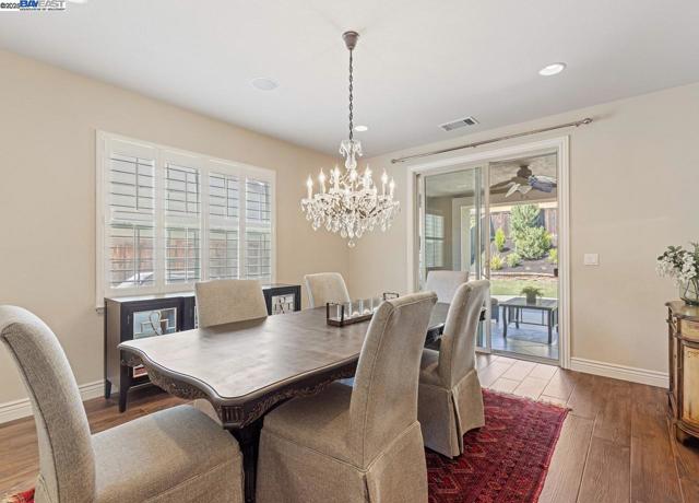 7563 Balmoral Way, San Ramon CA: https://media.crmls.org/mediaz/f05d77f3-fc51-46ea-8399-8b7ca92cf7be.jpg