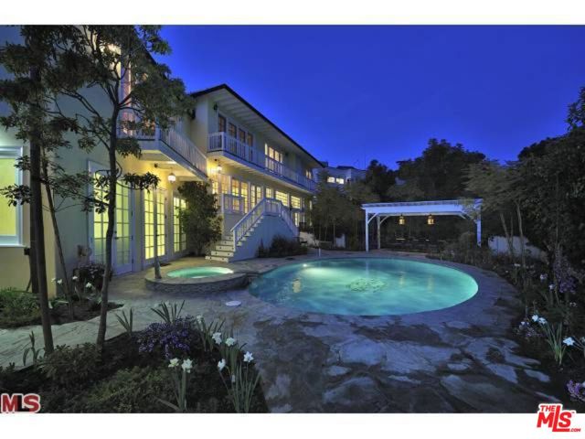 2558 Glendower Avenue, Los Angeles CA: https://media.crmls.org/mediaz/f05dc715-66d1-49df-8d1e-210ff16a1268.jpg