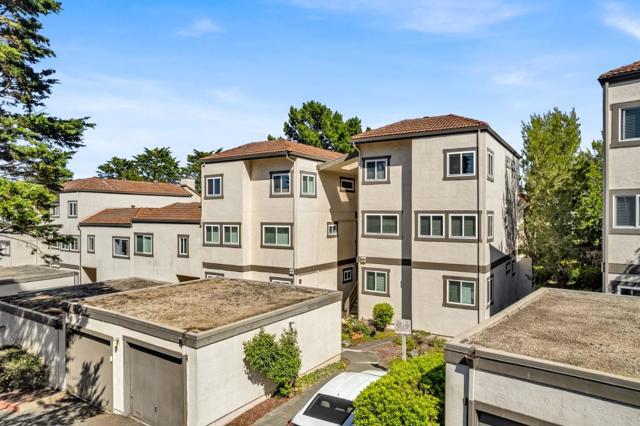 3550 Carter Drive, South San Francisco CA: https://media.crmls.org/mediaz/f05ec9e9-51d0-4b36-90cf-94f008e3bfd6.jpg
