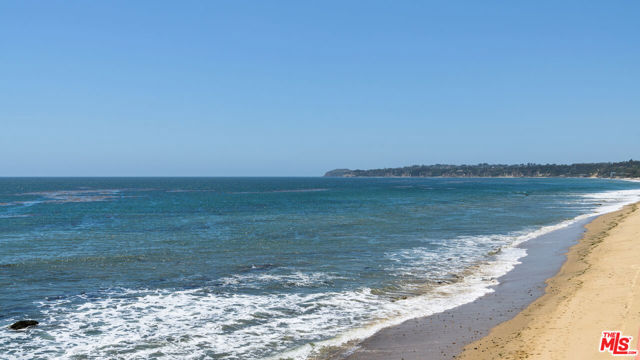 26814 Malibu Cove Colony Drive, Malibu CA: https://media.crmls.org/mediaz/f05f1998-6f58-4874-9ded-e8b5d152d6bf.jpg