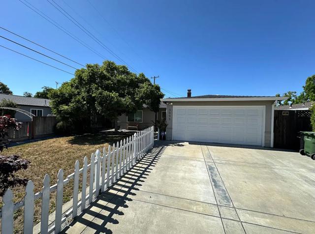 3095 Calzar Drive, San Jose CA: https://media.crmls.org/mediaz/f05f69ac-3f4b-4b3d-9df5-0d0af91e4b8b.jpg