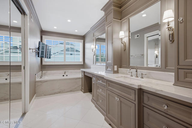 6 Bed Home for Sale in Agoura Hills, California