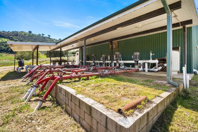 14224 Old Cole Grade Road, Pauma Valley CA: https://media.crmls.org/mediaz/f0610c23-5d6e-424b-9e84-3f3159a436ca.jpg