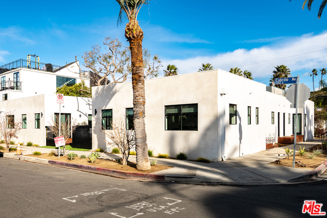 1325 Cabrillo Avenue, Venice CA: https://media.crmls.org/mediaz/f0612930-9ded-44de-a724-06461a2d23be.jpg