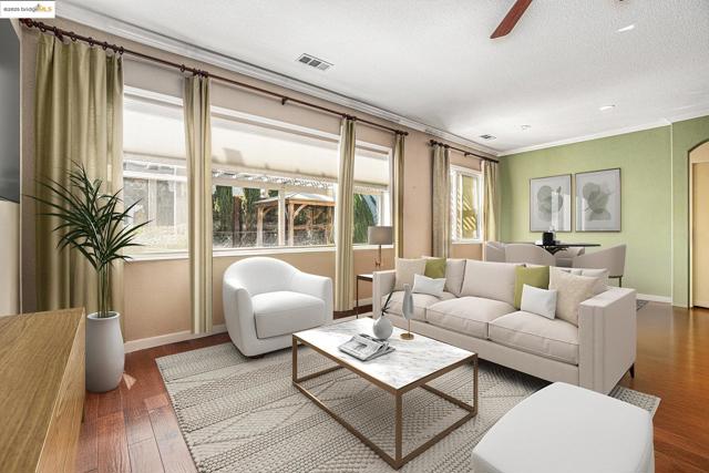 113 Little Ranch Circle, Oakley CA: https://media.crmls.org/mediaz/f06188f8-9840-4037-a7eb-80a97e4c0e35.jpg