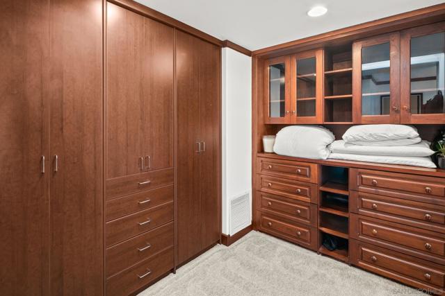 1728 West Lewis, San Diego CA: https://media.crmls.org/mediaz/f061a925-cafd-4575-a2c7-58f5c704a7d3.jpg