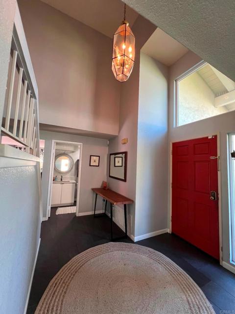 Detail Gallery Image 5 of 39 For 1760 Hampton Ct, Bonita,  CA 91902 - 3 Beds | 2/1 Baths