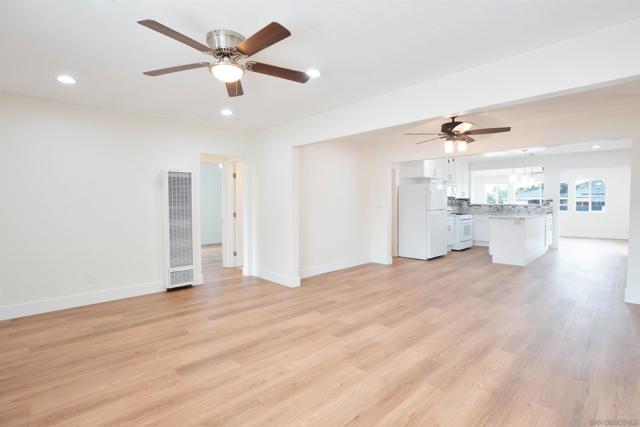 812 West St, San Diego CA: https://media.crmls.org/mediaz/f0633349-95f9-45a9-8353-d962b8f3ea3e.jpg