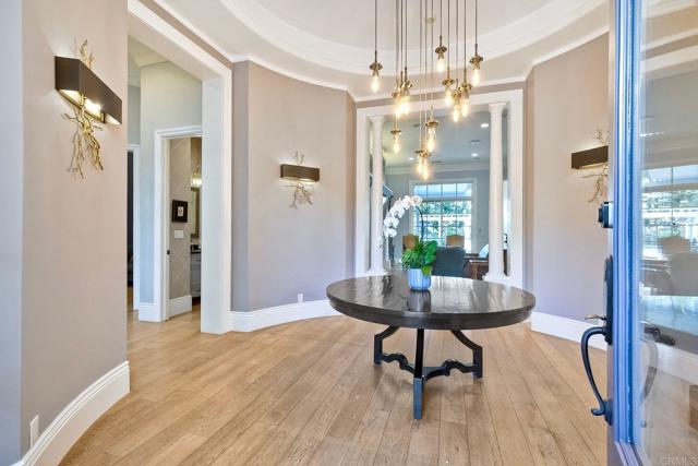 Detail Gallery Image 10 of 71 For 2507 Walinca Way, Vista,  CA 92084 - 4 Beds | 4 Baths