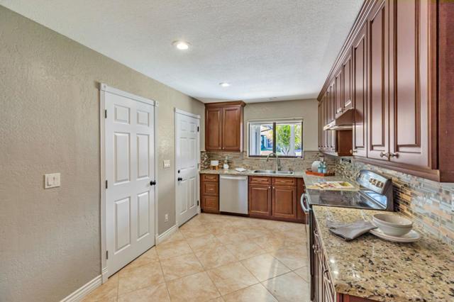 1650 Bella Vista Drive, Hollister CA: https://media.crmls.org/mediaz/f065617f-81b9-4f2d-acb6-5c6de2f89257.jpg