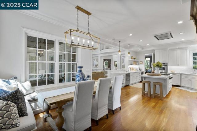 1826 Alameda Diablo, Diablo CA: https://media.crmls.org/mediaz/f06617c3-32d9-46db-8b18-cdfd7884b927.jpg