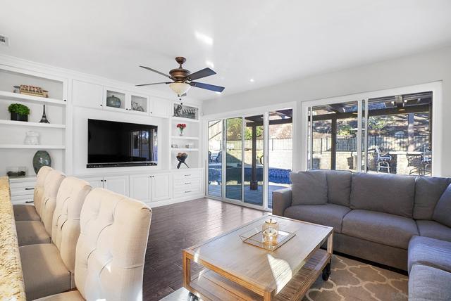 13647 Paseo Cardiel, San Diego CA: https://media.crmls.org/mediaz/f0662ba2-5c57-47c7-877f-769125c00451.jpg