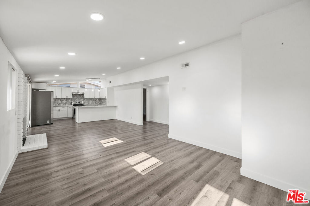 F0663B7A C425 48D1 B27A 01F5596A8Ac8 8153 Tunney Avenue, Reseda, Ca 91335 &Lt;Span Style='BackgroundColor:transparent;Padding:0Px;'&Gt; &Lt;Small&Gt; &Lt;I&Gt; &Lt;/I&Gt; &Lt;/Small&Gt;&Lt;/Span&Gt;