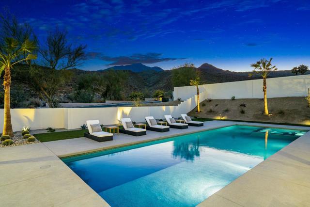 79242 Tom Fazio S Lane, La Quinta CA: https://media.crmls.org/mediaz/f06640f1-7b2c-4494-b7b9-4263ad021686.jpg