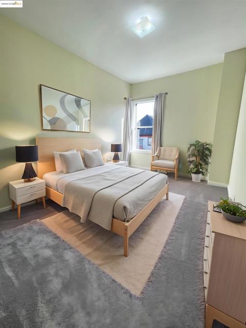 861 20Th St, Oakland CA: https://media.crmls.org/mediaz/f066ba98-dddc-4623-8b5d-12a2591f552f.jpg