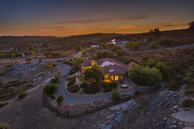 284 Ramona Real, Ramona CA: https://media.crmls.org/mediaz/f06760fe-4a67-4f62-a933-daadc4146233.jpg