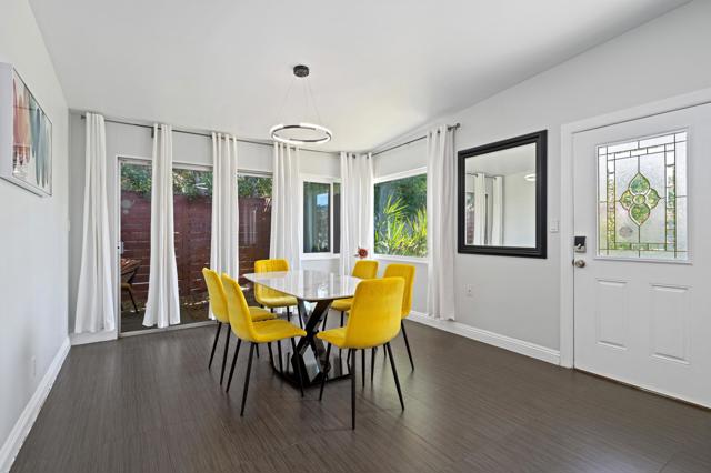515 N Calle Marcus, Palm Springs CA: https://media.crmls.org/mediaz/f0676ced-b3a4-459d-8dea-314411f51bb6.jpg