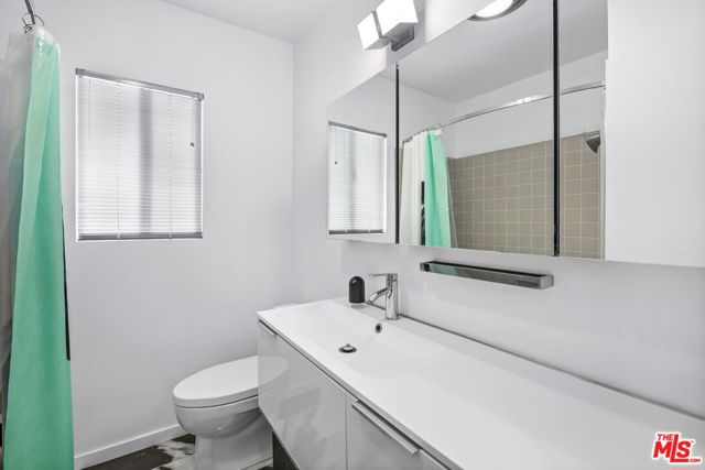 3229 Rosewood Avenue, Los Angeles CA: https://media.crmls.org/mediaz/f0683045-d38d-4e4d-8bc7-f1e5c11334ae.jpg