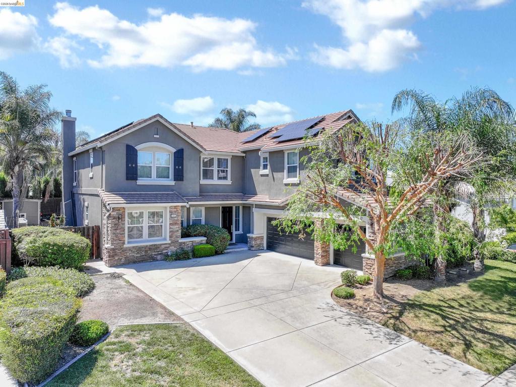 1885 Fiorita Way