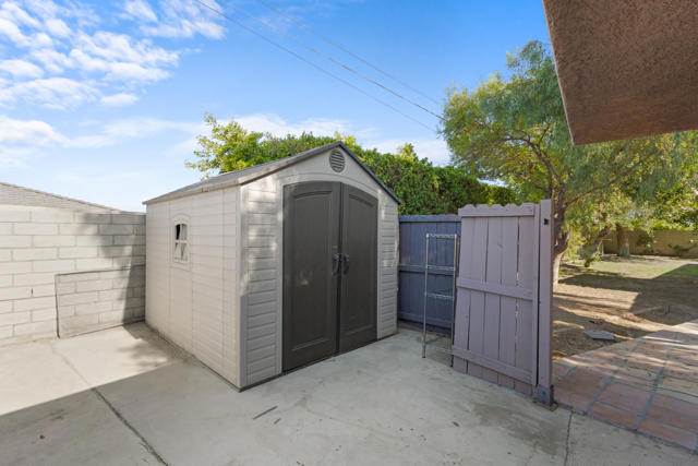 42510 Glass Drive, Bermuda Dunes CA: https://media.crmls.org/mediaz/f0686724-8289-40a7-8a7d-c28dc793766b.jpg