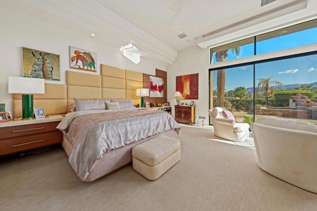 8 Ledgestone Lane, Rancho Mirage CA: https://media.crmls.org/mediaz/f068adeb-7a14-4b09-bdea-810e29804897.jpg