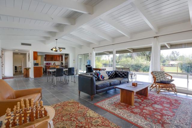 Detail Gallery Image 5 of 26 For 255 Montezuma Rd, Borrego Springs,  CA 92004 - 3 Beds | 3 Baths